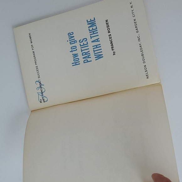 Vintage 1960's Mid-Century Modern Party Planning Cookbook Booklet - Picture 4 of 7